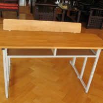 Bàn học sinh gỗ cao su
