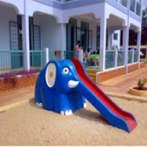 Cầu trượt con voi